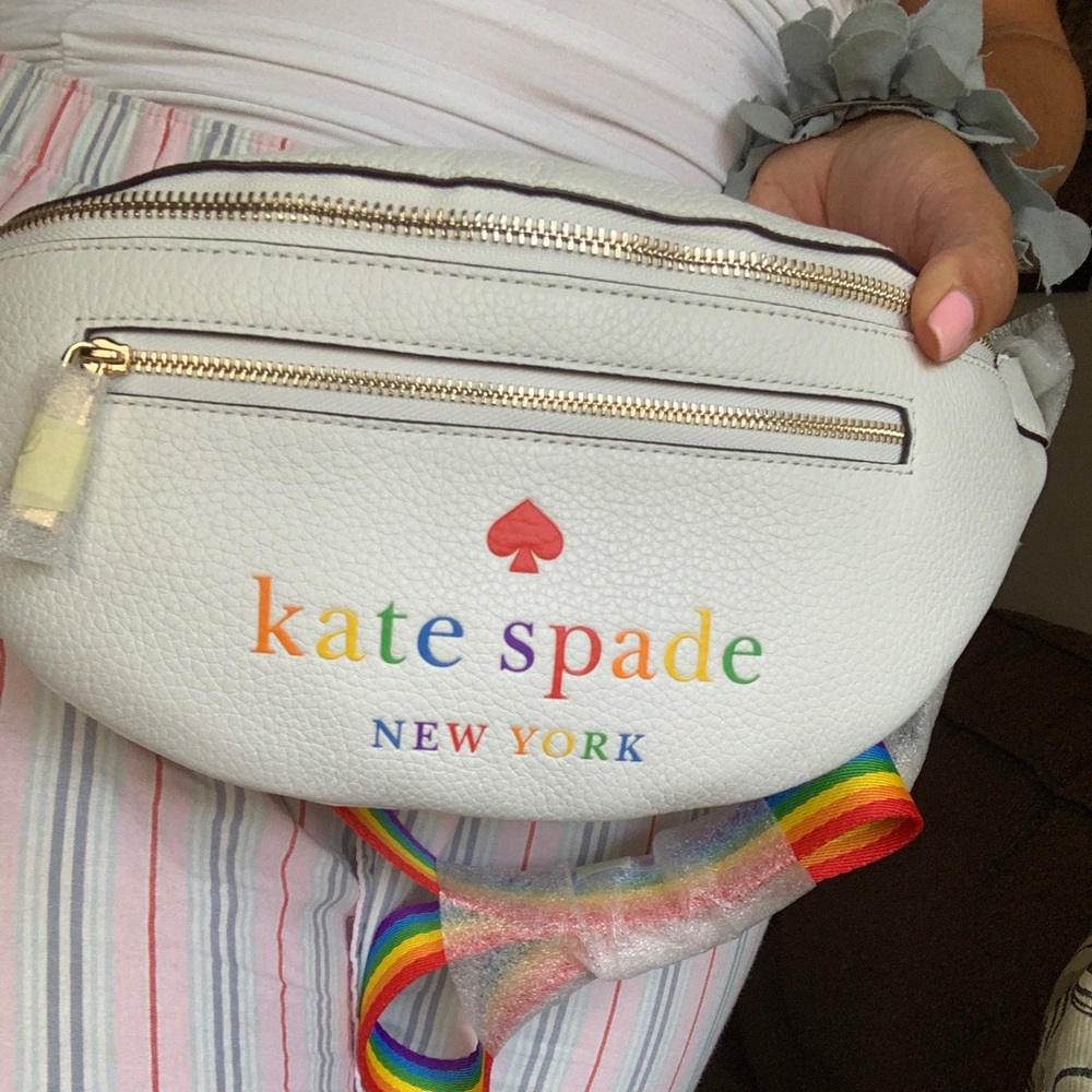 Authentic KATE SPADE pebbled leather logo 2 zips Beltbag - Picture 3 of 11